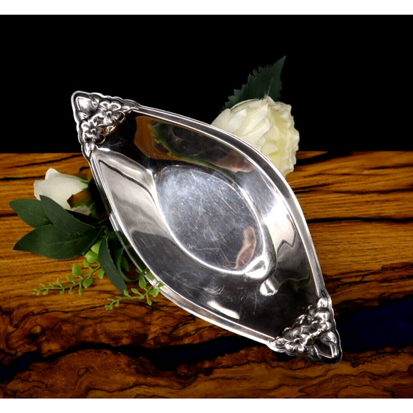 Vintage Mid Century Silver Plated Relish Tray Floral Detail MCM Trinket Dish - Picture 1 of 6